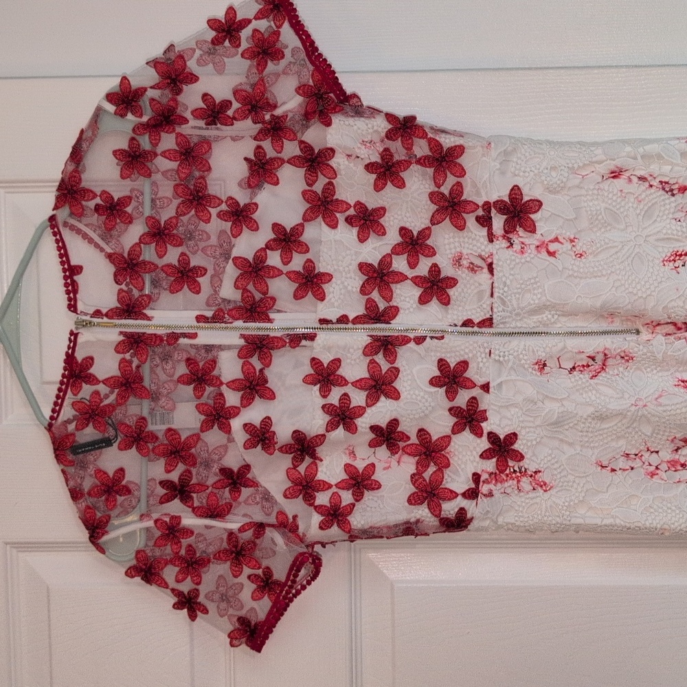 Elie Tahari Red and White Floral Lace Detail Dress NWT - Picture 9 of 10